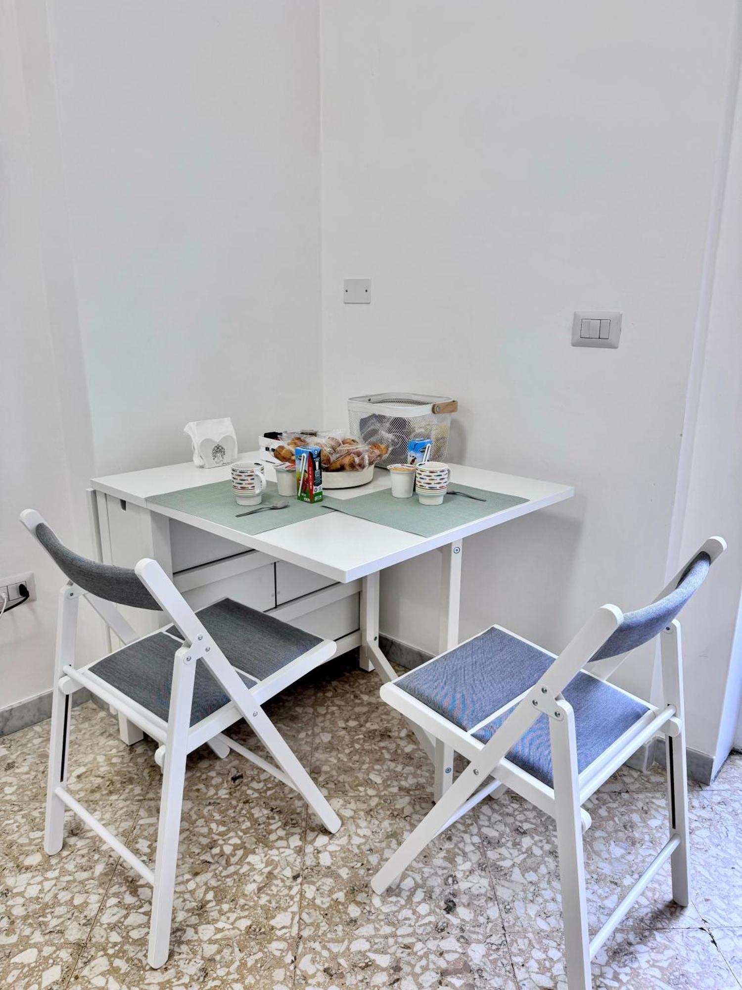 Aliste Apartment Бриндизи Экстерьер фото