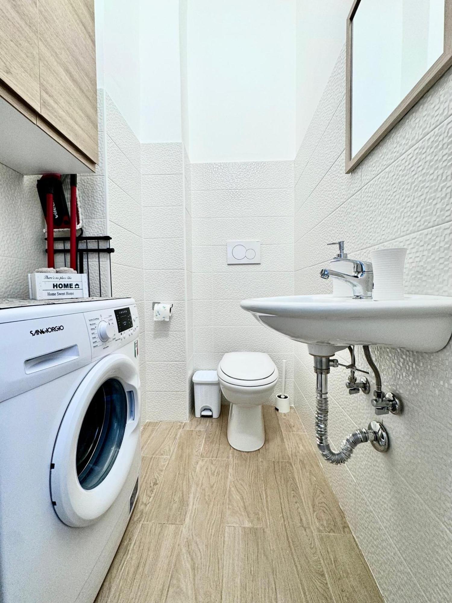 Aliste Apartment Бриндизи Экстерьер фото