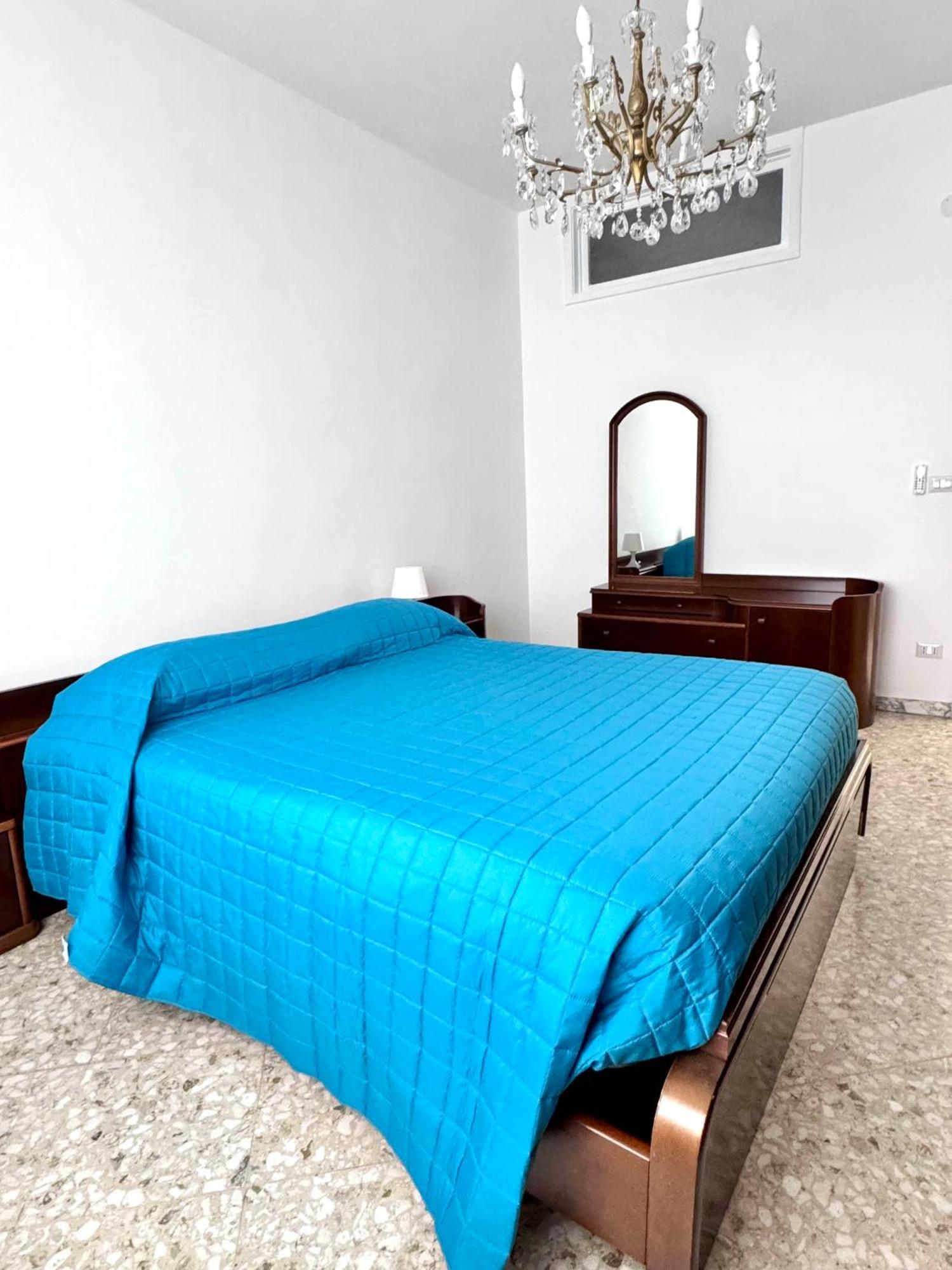 Aliste Apartment Бриндизи Экстерьер фото