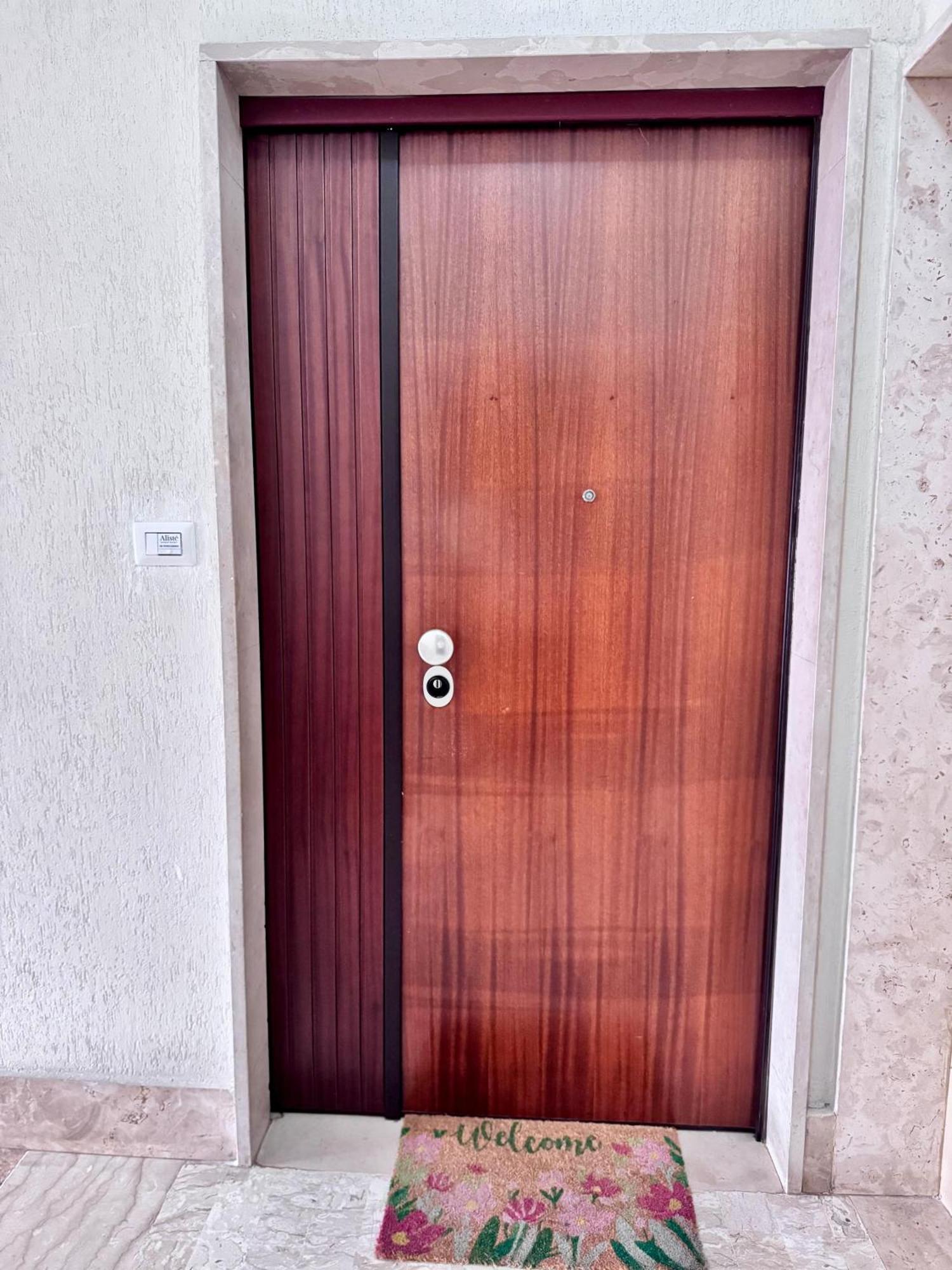 Aliste Apartment Бриндизи Экстерьер фото